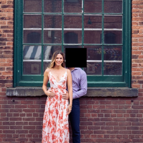 H&M Flowy White and Red Flower Dress - Picture 2 of 4